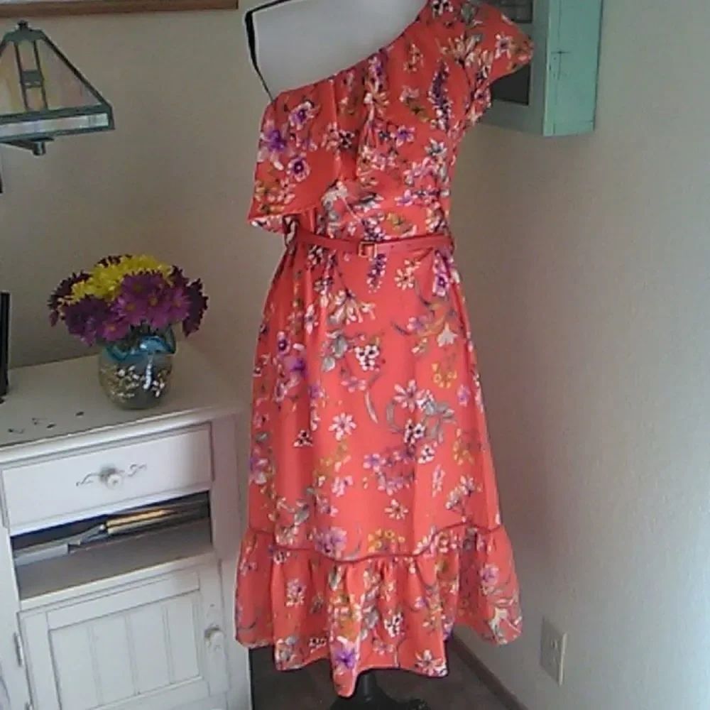 NWT Gilli One Shoulder Shift Dress - Picture 7 of 13